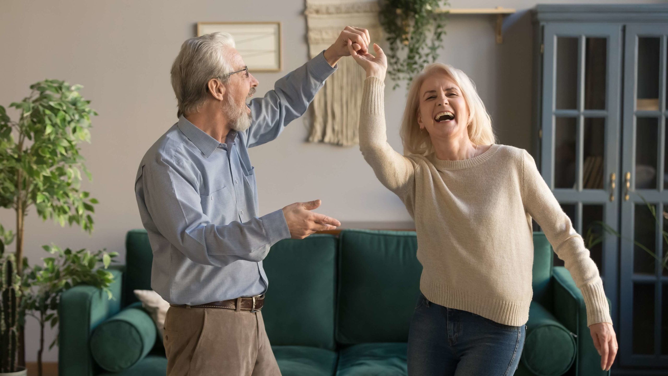 dancing-elderly-couple-1